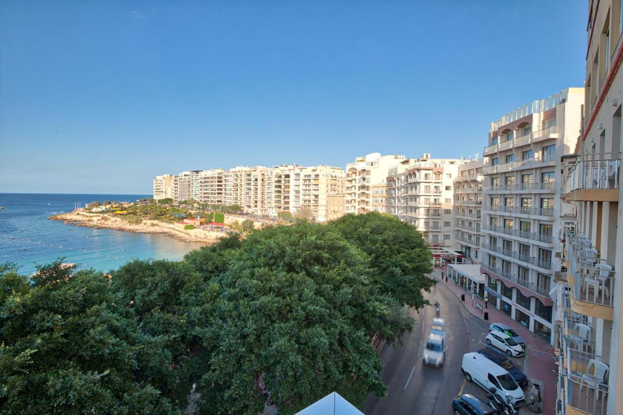 Vic- Seafront Apartment Слима Экстерьер фото