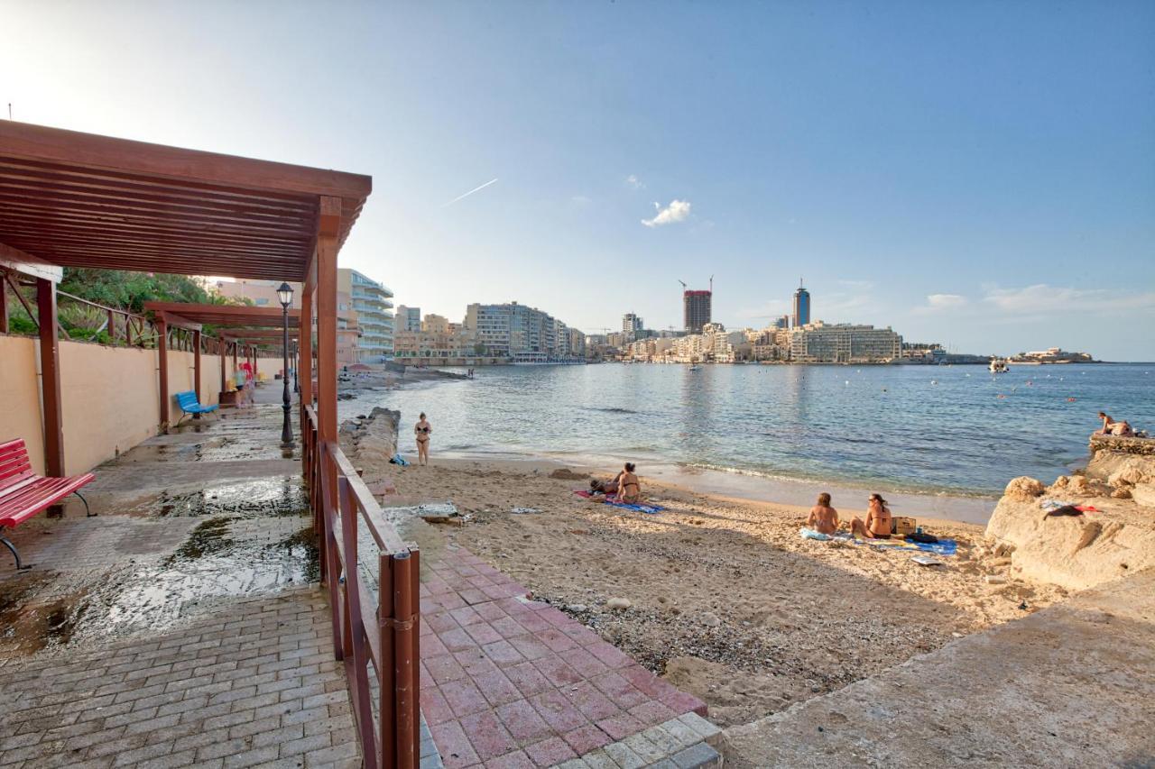 Vic- Seafront Apartment Слима Экстерьер фото